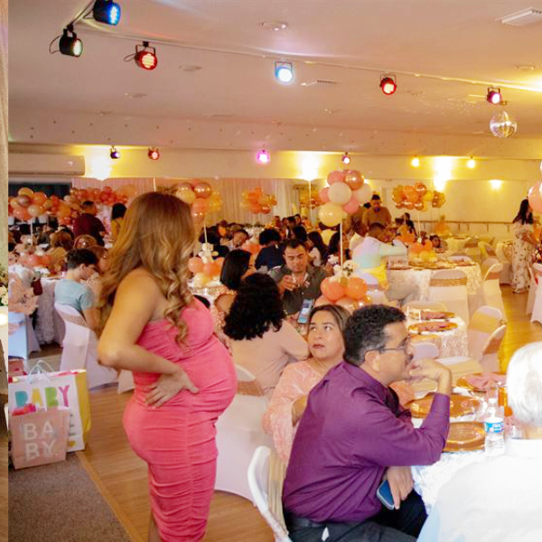 pink shower seating with balloons